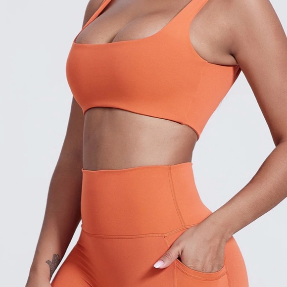 Two Piece Yoga Workout Set - Picture 4 of 6